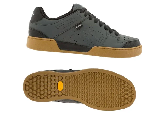 Giro Jacket II Shoes Dark Shadow, Gum 45