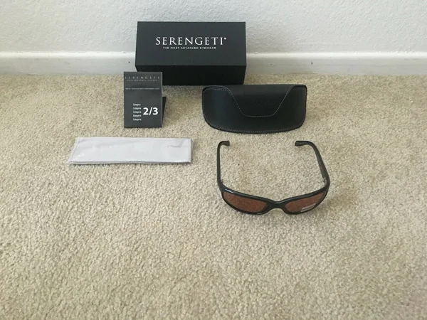 Serengeti 6758 Bromo Sunglasses Photochromic Drivers Lens Shiny Black Frames