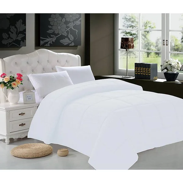 Elegant Comfort All Season Down Alternative Comforter; Full/Queen