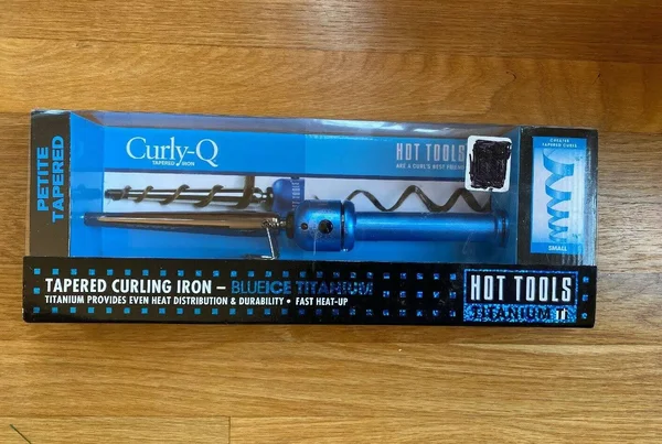Hot Tools Blue Ice Titanium 3/4x22 Tapered Cone Curling Iron HTBL1850