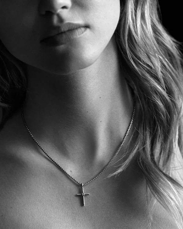 David Yurman Cable Classics Cross Necklace with Diamond - Silver