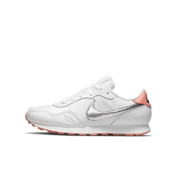 Nike MD Valiant Big Kids& Shoes in White - Size: 7Y, CN8558-101