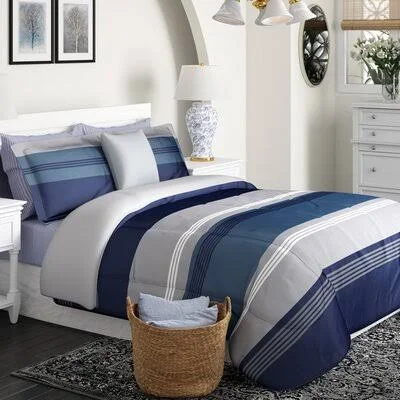 Julieta Bed in A Bag Set Grovelane Size: Twin Comforter + 8 Additional Pieces